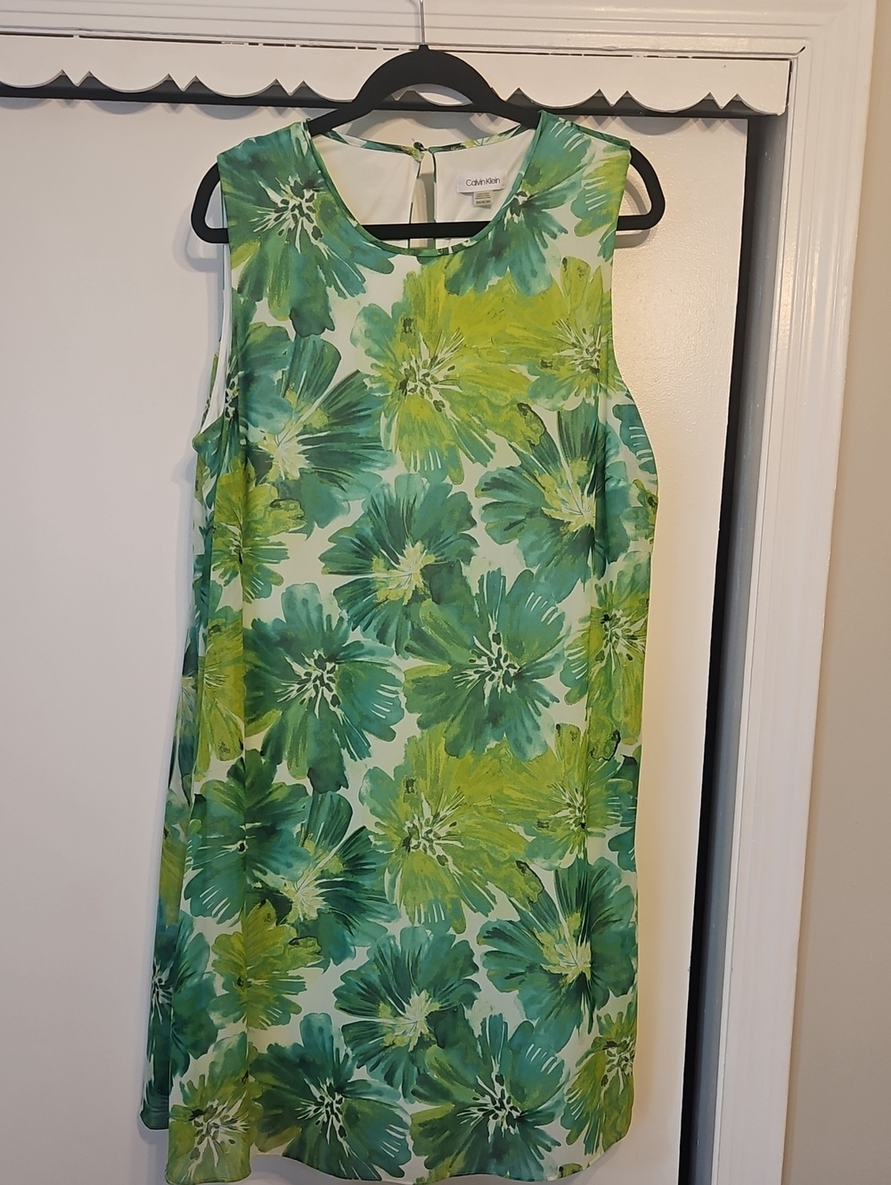 Sleeveless MIDI